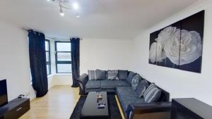 OrangeApartments Riverside Drive,5 Minutes from City Centre