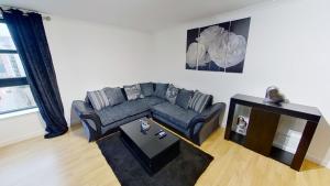 OrangeApartments Riverside Drive,5 Minutes from City Centre