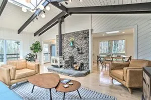 Modern Hideaway with Deck and State Forest Access - Neversink