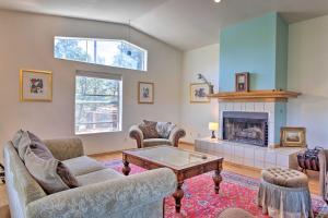 Wraparound Balcony and Mtn Views Home in Sedona