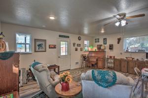 Pet-Friendly Libby Cottage with Mountain Views!