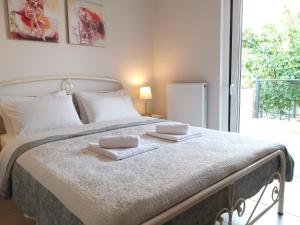 New, bright, cozy, autonomous apartment with private entrance and garden, 42 m2, 5min to the beach and city center