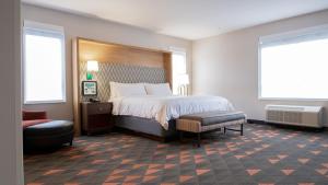 Holiday Inn & Suites Philadelphia W - Drexel Hill by IHG