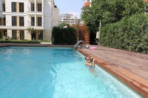 Apartment in Evargreen complex with Terrace