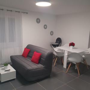 Appartements Agreable appartement : photos des chambres