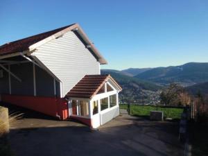 Maisons de vacances Gite Saulxures-sur-Moselotte, 3 pieces, 5 personnes - FR-1-589-339 : photos des chambres