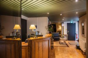 Hotels Logis - Hotel De La Mairie : photos des chambres