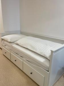 Little City Center Golden Roof 12