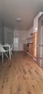 Яровиця з Кондиціонером,Центр