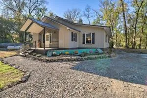 Riverfront Heaven on the White with Covered Patio! - Norfork