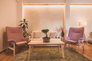 Luxury Apartment with Acropolis View Terrace and Jacuzzi - Living Stone Moonstone