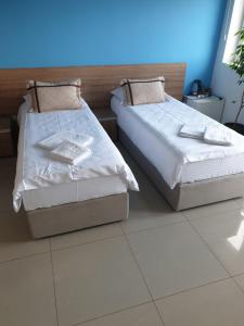 Deluxe Double Room (2 Adults + 1 Child) room in Agent Lux Apartments