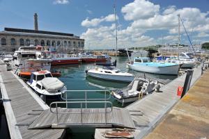 One-Bedroom Apartment - 15 Mills Bakery - Pets Not Permitted  room in Drakes Wharf @ Royal William Yard
