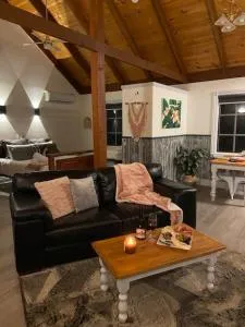 Trawool Shed Cottages, Cafe and Restaurant - Strath Creek