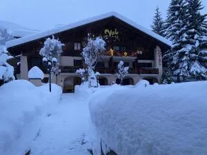 Hotel B&B Casa La Val - Tschamut