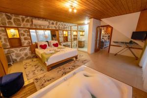 Vinka - 1 Bedroom with jacuzzi in Kalkan