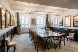 Hotels Logis - Hotel De La Mairie : photos des chambres