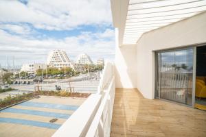 Appartements LUXURY MIND - VUE MER - CENTRE VILLE - PARKING - ROOFTOP - NEUF - CoHoteConciergerie La Grande Motte : photos des chambres