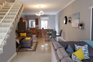 Ubuntu De La Villa- Palm View Estate