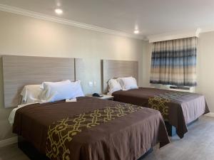 Double Room room in Mojave Inn