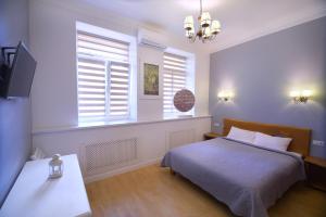 Hotel Tunnel of Love