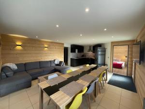 Appartements Appartement spacieux avec Sauna, Parking et Jardin - 115 m2 rez de chaussee, 8 couchages : photos des chambres