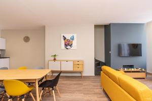 Appartements LE DUPLEX - T6 COEUR DE ViLLE : photos des chambres