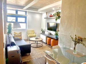 Six One Five at Matrix