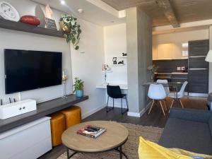 Six One Five at Matrix