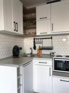 Blue Diamond Divcibare