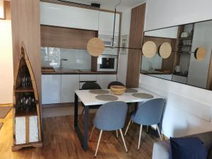 Apartment Ornament Lux