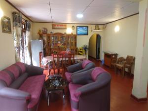 Lak Sewana Home Stay