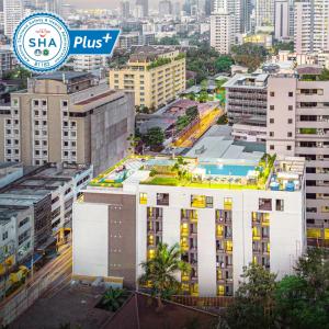 The Quarter Phromphong by UHG