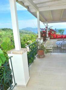 House Lemoni, Apartment A with Terrace and balcony - Pelekas, Corfu