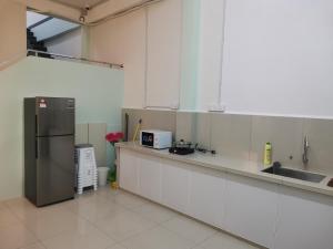 Color Mixed Home Hostel