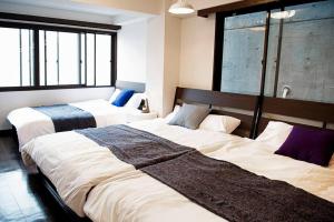 ③2station to Shinjuku. 3 double beds. Specious 45㎡