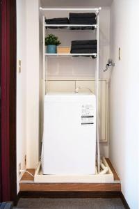 ③2station to Shinjuku. 3 double beds. Specious 45㎡