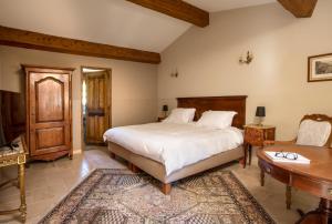 B&B / Chambres d'hotes Domaine De La Chapelle : Chambre Double - Vue sur Jardin
