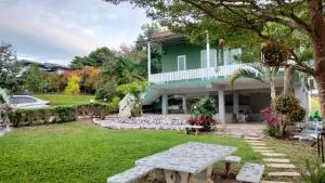 บ้านเอื้อมดาว เขาค้อ - Campson