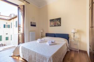 CHARMING 2BED APARTMENT overlooking DUOMO - hosted by Sweetstay