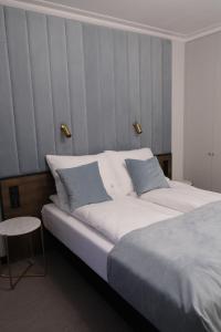 Blue Horizon Apartments