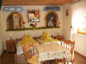 Twin Room room in Gästezimmer am Märchenbrunnen