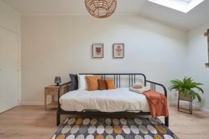 Fantastic Apartment with balcony in Bica