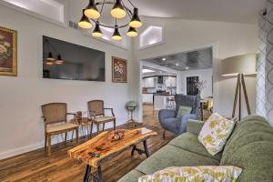 Fredericksburg Getaway with Covered Deck and Fire Pit!