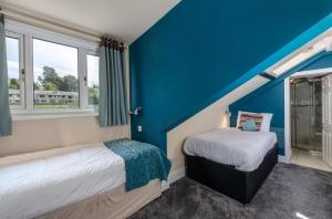Standard Twin Room room in Alston House Hotel