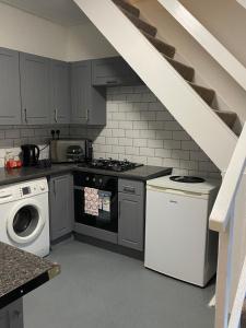 Glenashdale 28 A 1R Boyd Street Largs KA308LE