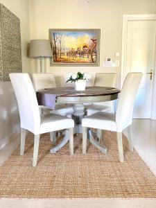 Marousi Boutique Apartment