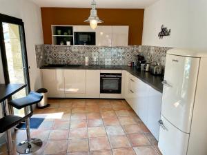 Maison de Roche - Uzès Centre historique La Fenestrelle