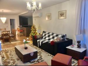 Apto lindo e novo no centro Gramado