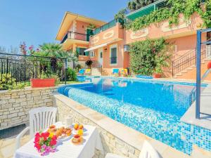 Villa Eleni Kalami with private pool by DadoVillas